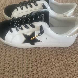 Vintage Havana size 7.5 white with black detail